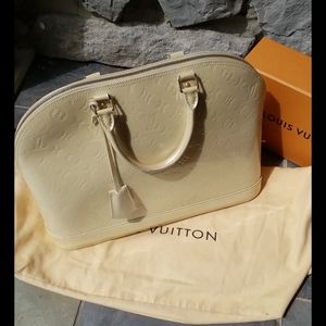 Louis Vuitton Vernis GM Alma